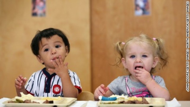 kids-eating-licking-fingers-getty